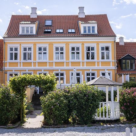 Arnfeldt Hotel Aeroskobing Exterior photo